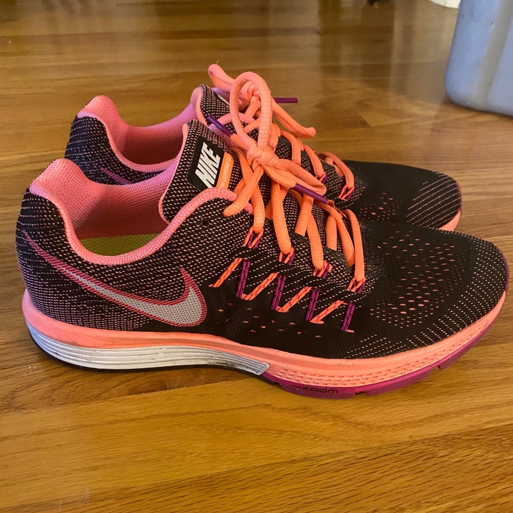Nike Zoom Vomero 10 Running Shoe